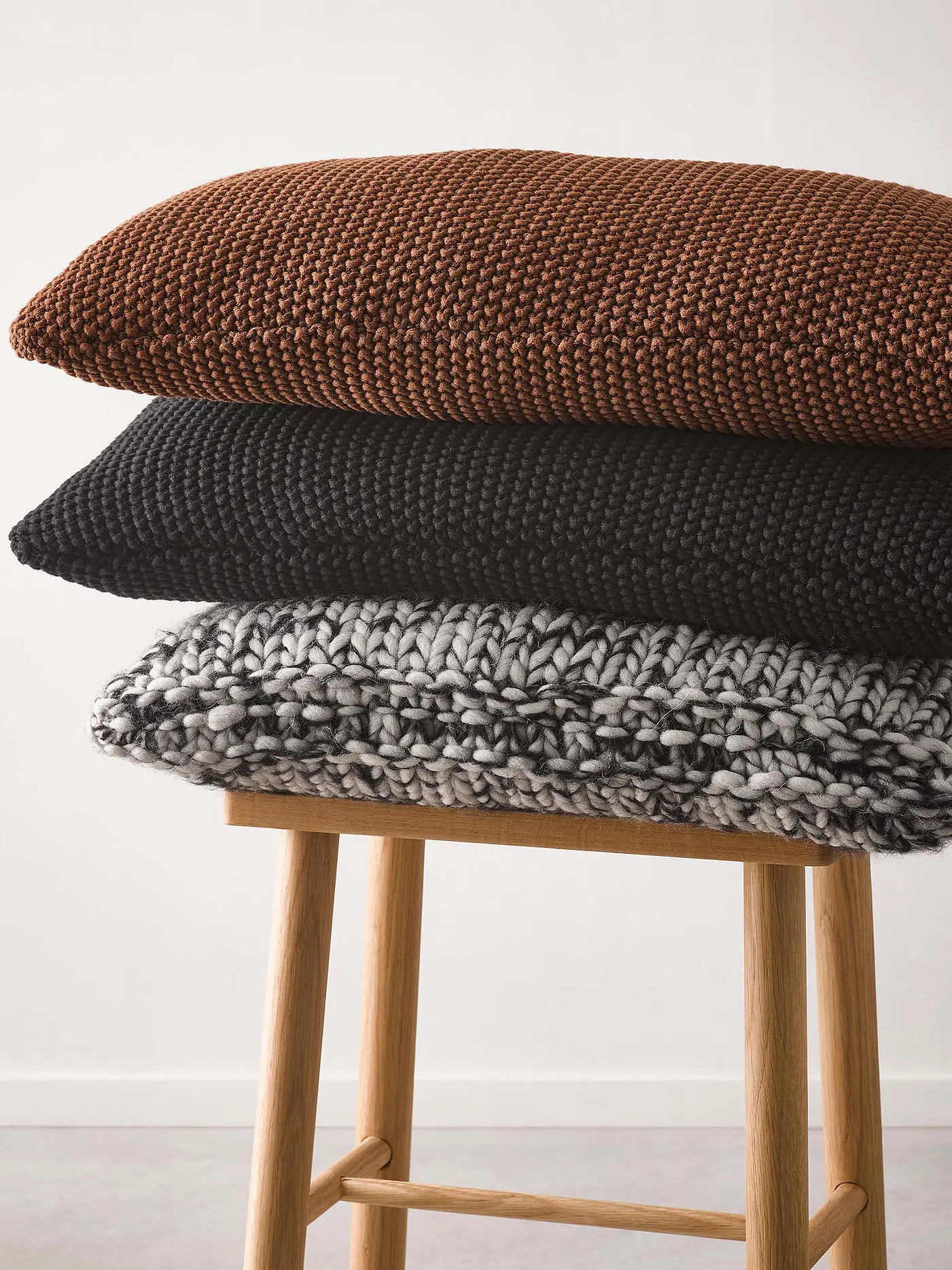 MARC O'POLO HOME | Zierkissen gefüllt 30x60cm Toffee Brown | 